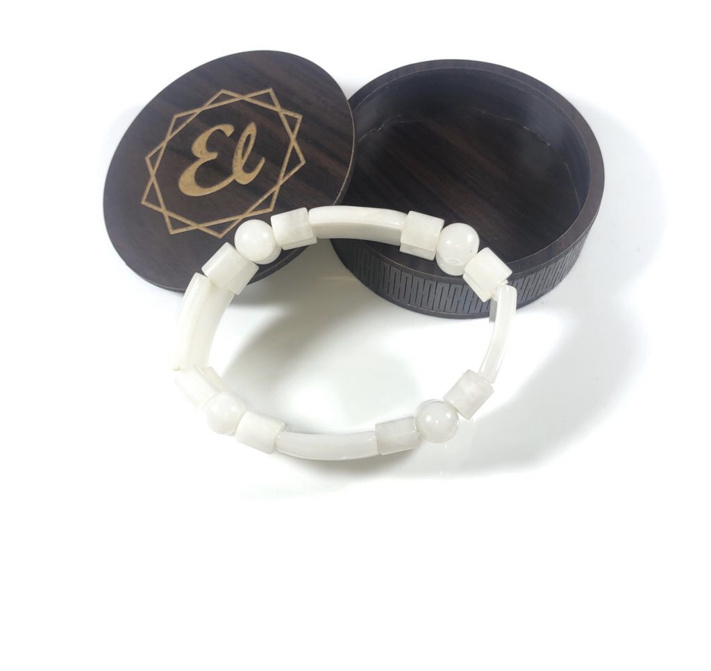 white-agate bracelet