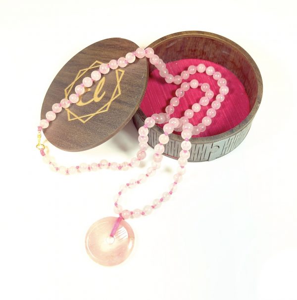 rose-quartz-necklace