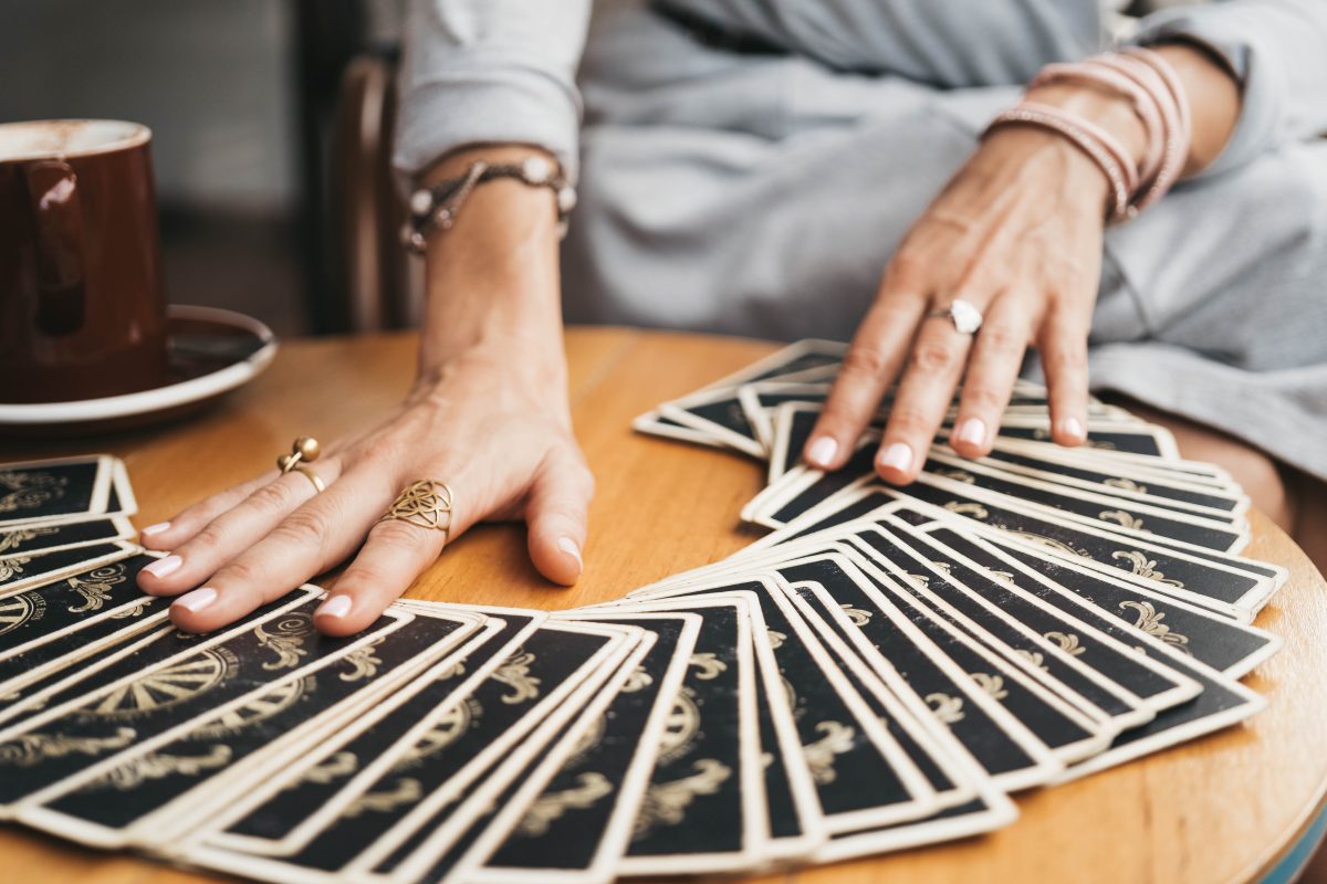 Can you rely on tarot readings to make major life decisions?