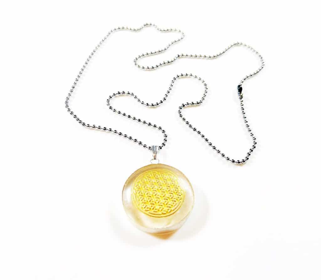 Flowe Crystal Pendant