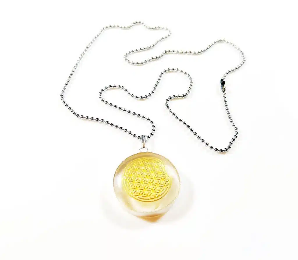 Flowe Crystal Pendant